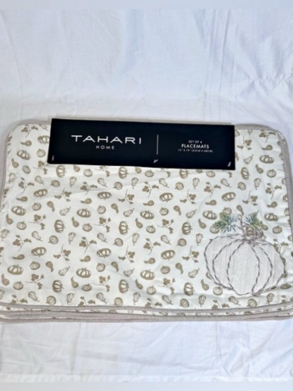 Tahari Home Set of 4 13”x19” Pumpkin Embroidered Autumn Fall Placemats~New